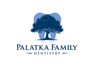 Design de Logo par Dream Logo Design pour Palatka Family Dentistry | Design : #35501801