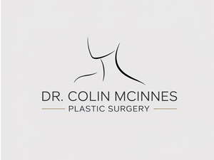 Diseño de Logo por amran mollaa para Dr. McInnes Plastic Surgery | Diseño: #35597341
