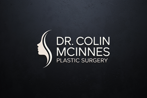 Diseño de Logo por Robi-The Child para Dr. McInnes Plastic Surgery | Diseño: #35607878
