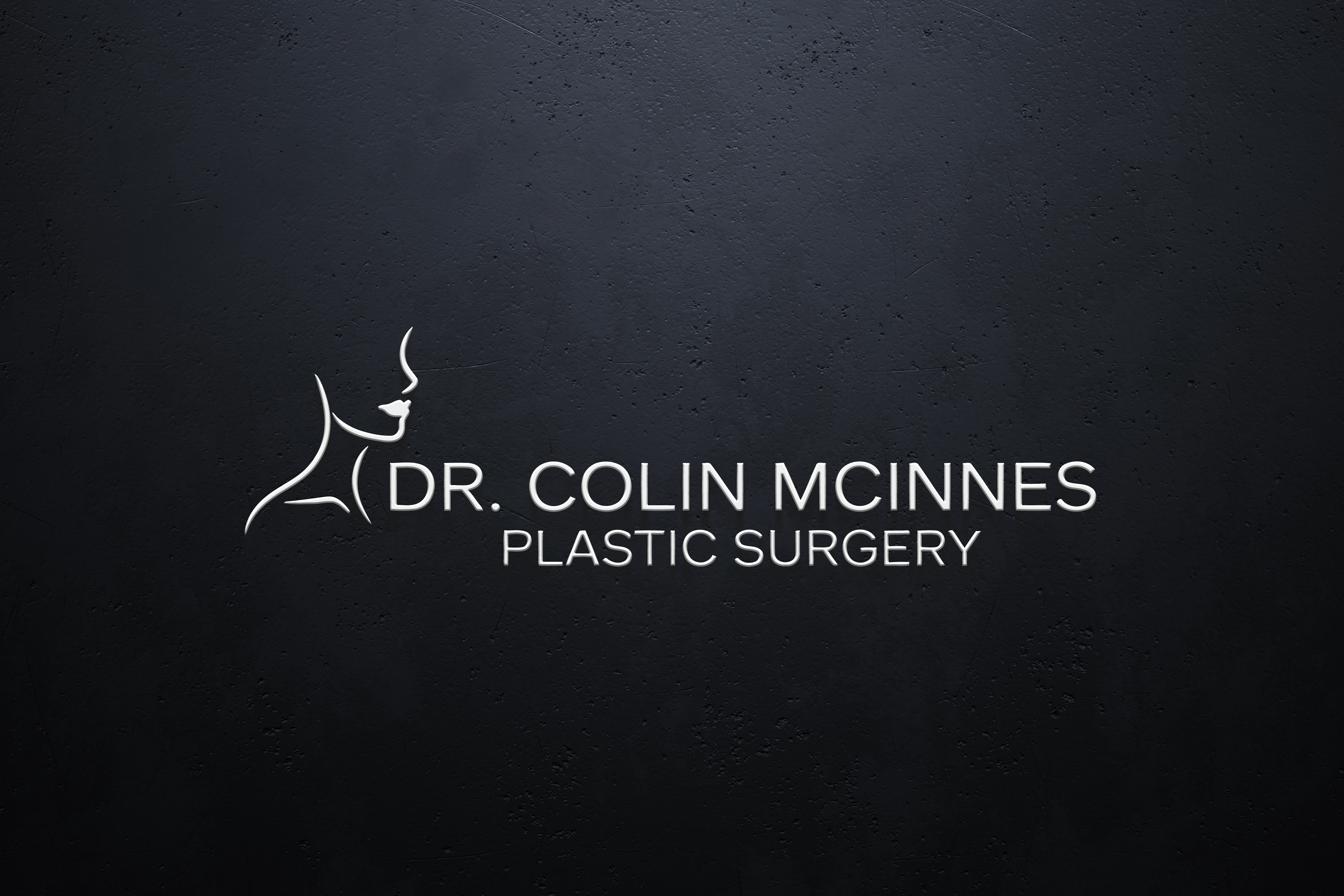 Diseño de Logo por Robi-The Child para Dr. McInnes Plastic Surgery | Diseño #35607882