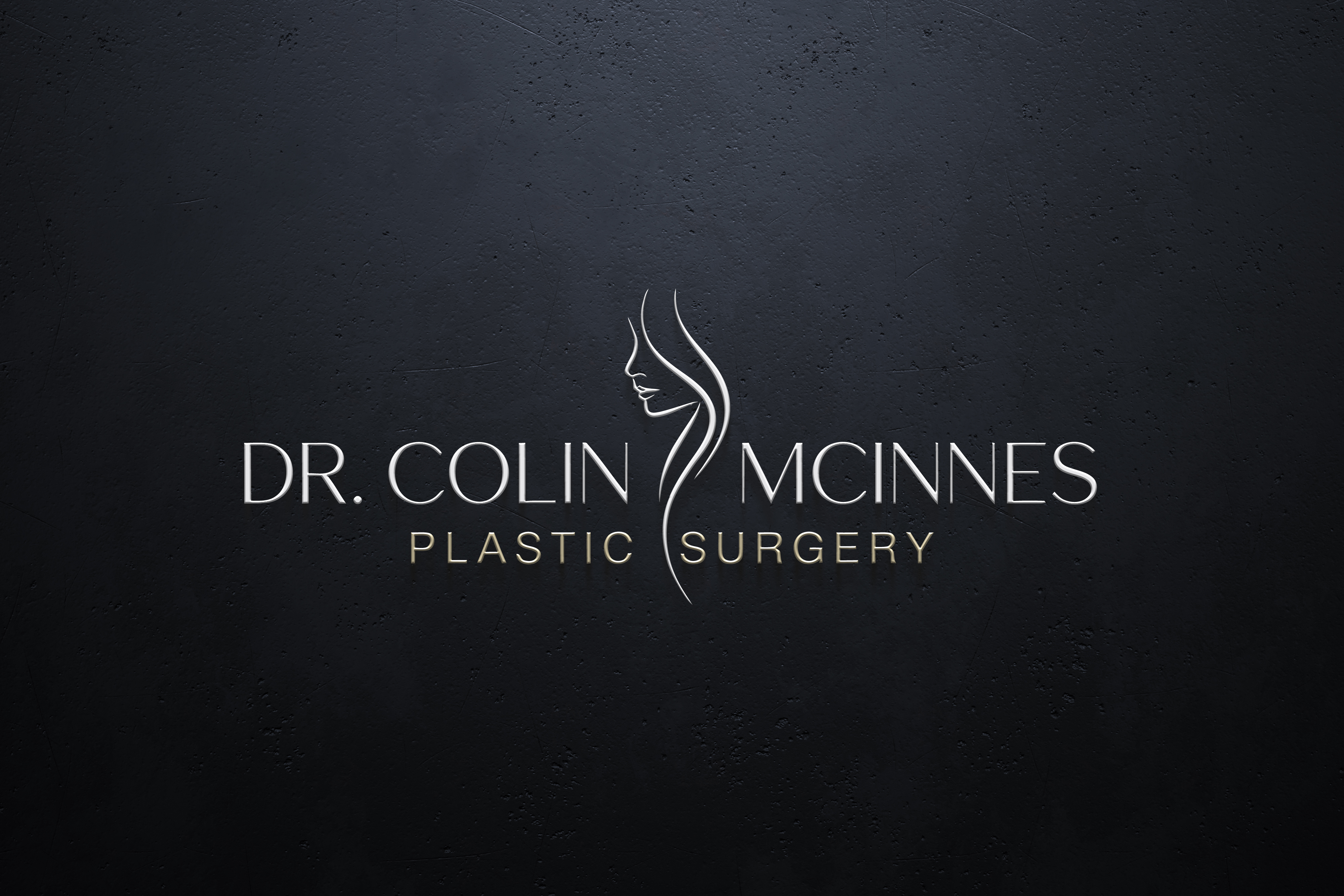 Logo-Design von Robi-The Child für Dr. McInnes Plastic Surgery | Design #35607887