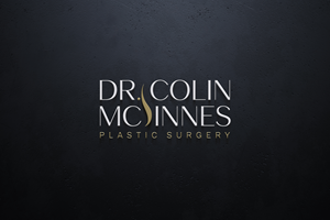 Diseño de Logo por Robi-The Child para Dr. McInnes Plastic Surgery | Diseño: #35607889