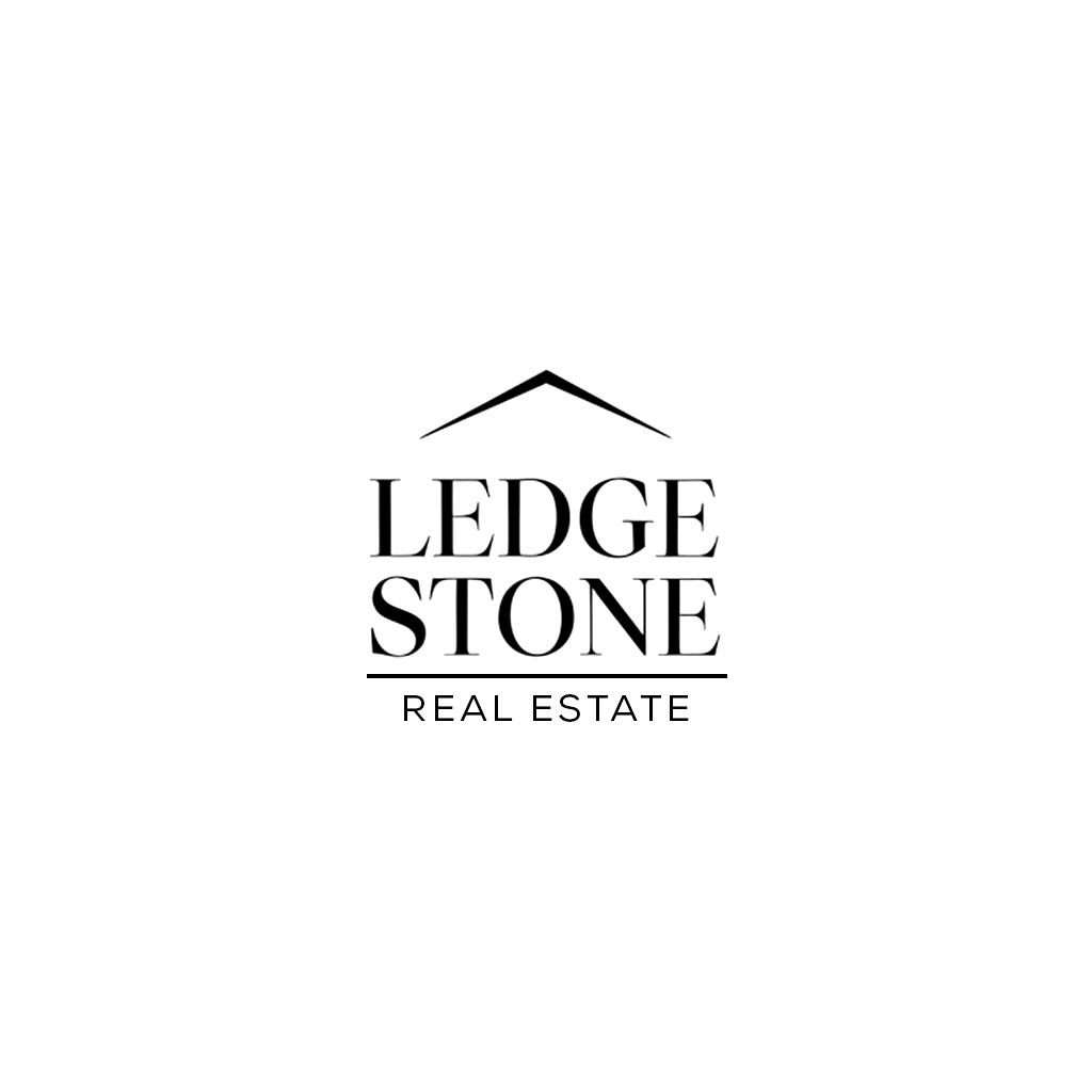 Design de Logo par Ar_nisam_usman pour Hampton Honeys | Design #36213002