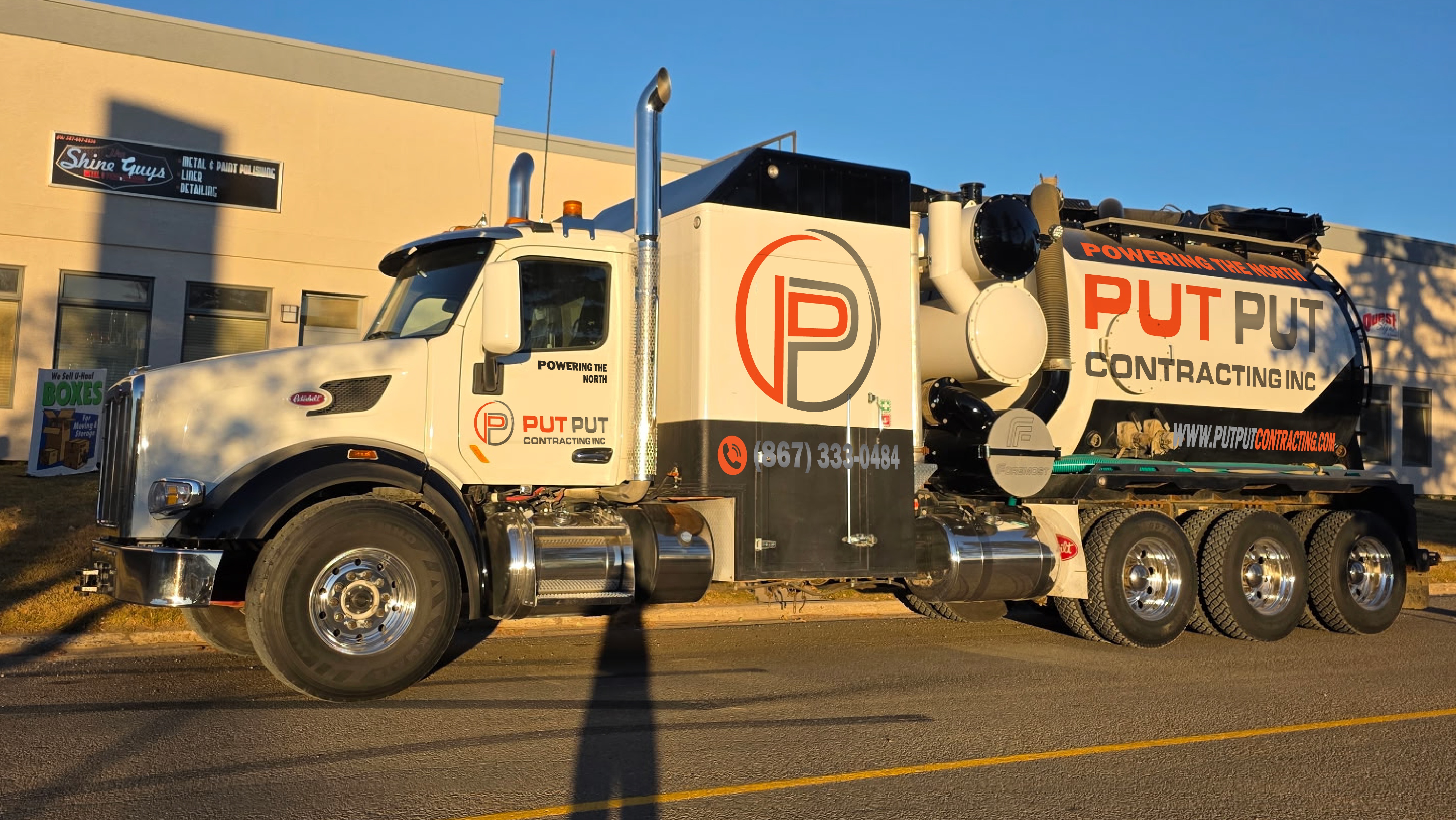 Diseño de Rotulación de Vehículo por Kira Graphics para Put Put Contracting Inc | Diseño #36331414