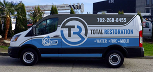 Car Wrap Design by Kira Graphics