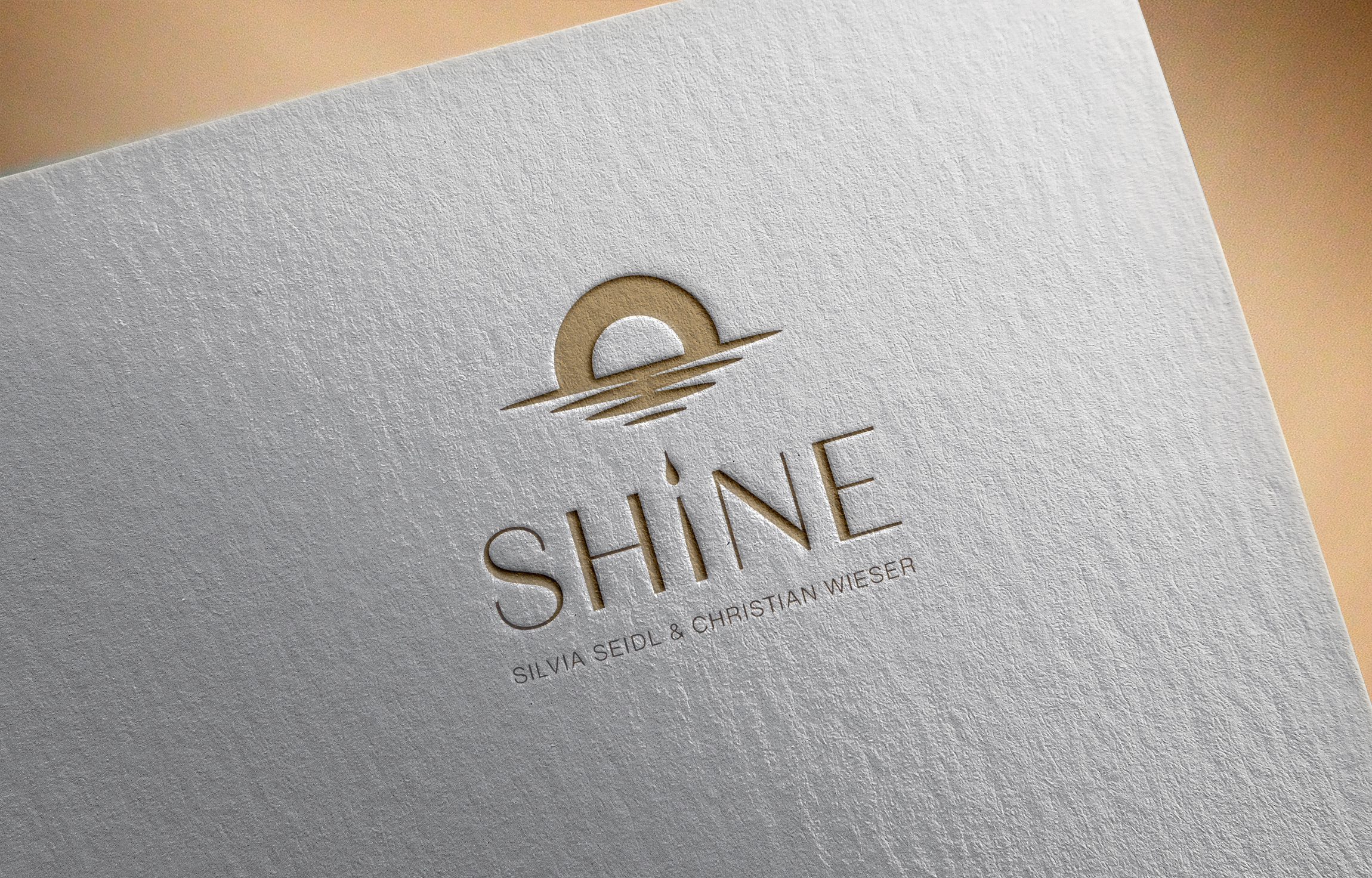 Design de Logo par Zoe Designs pour SHINE | Silvia Seidl & Christian Wieser GesbR | Design #36697585
