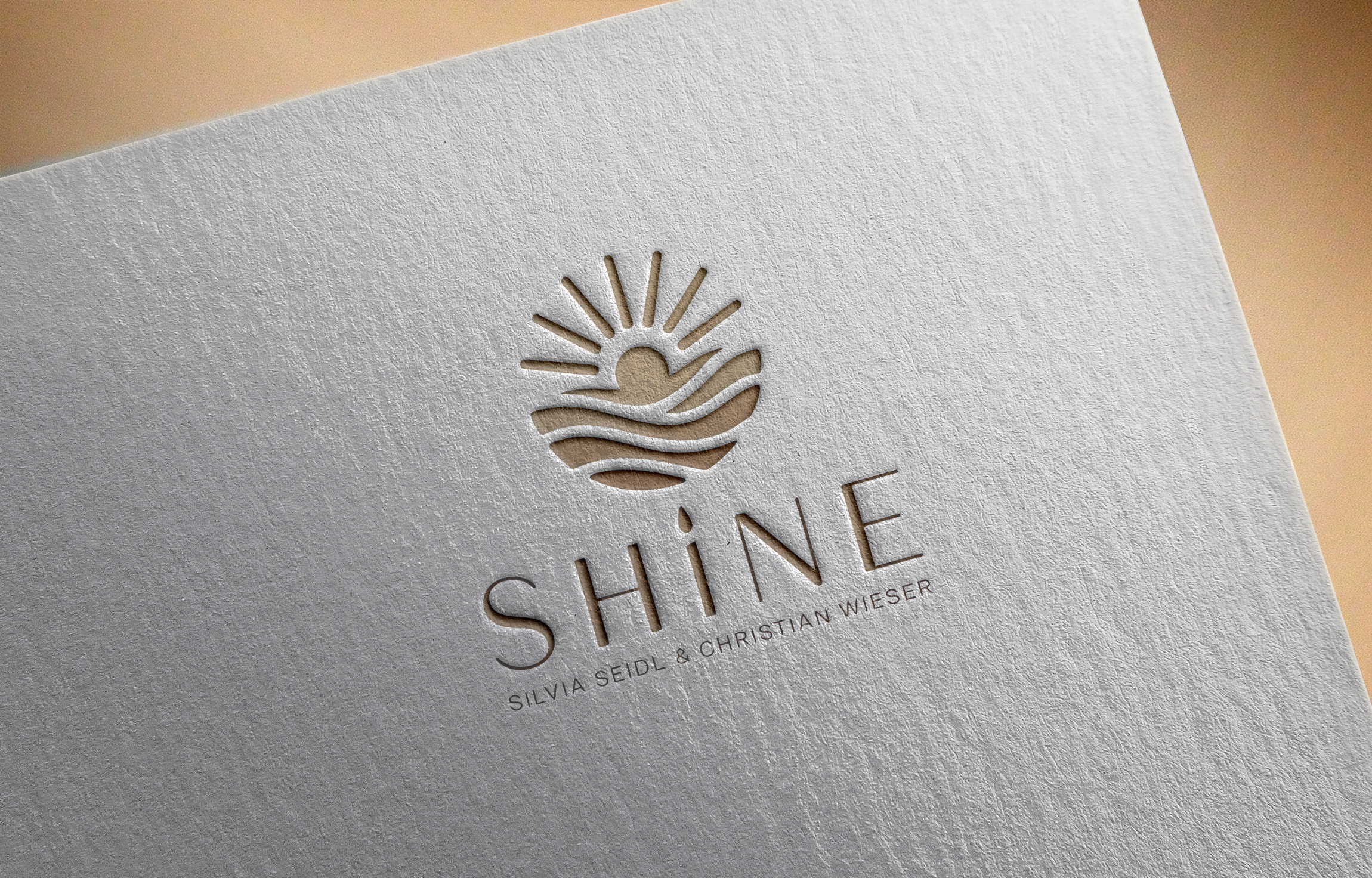 Design de Logo par Zoe Designs pour SHINE | Silvia Seidl & Christian Wieser GesbR | Design #36697586