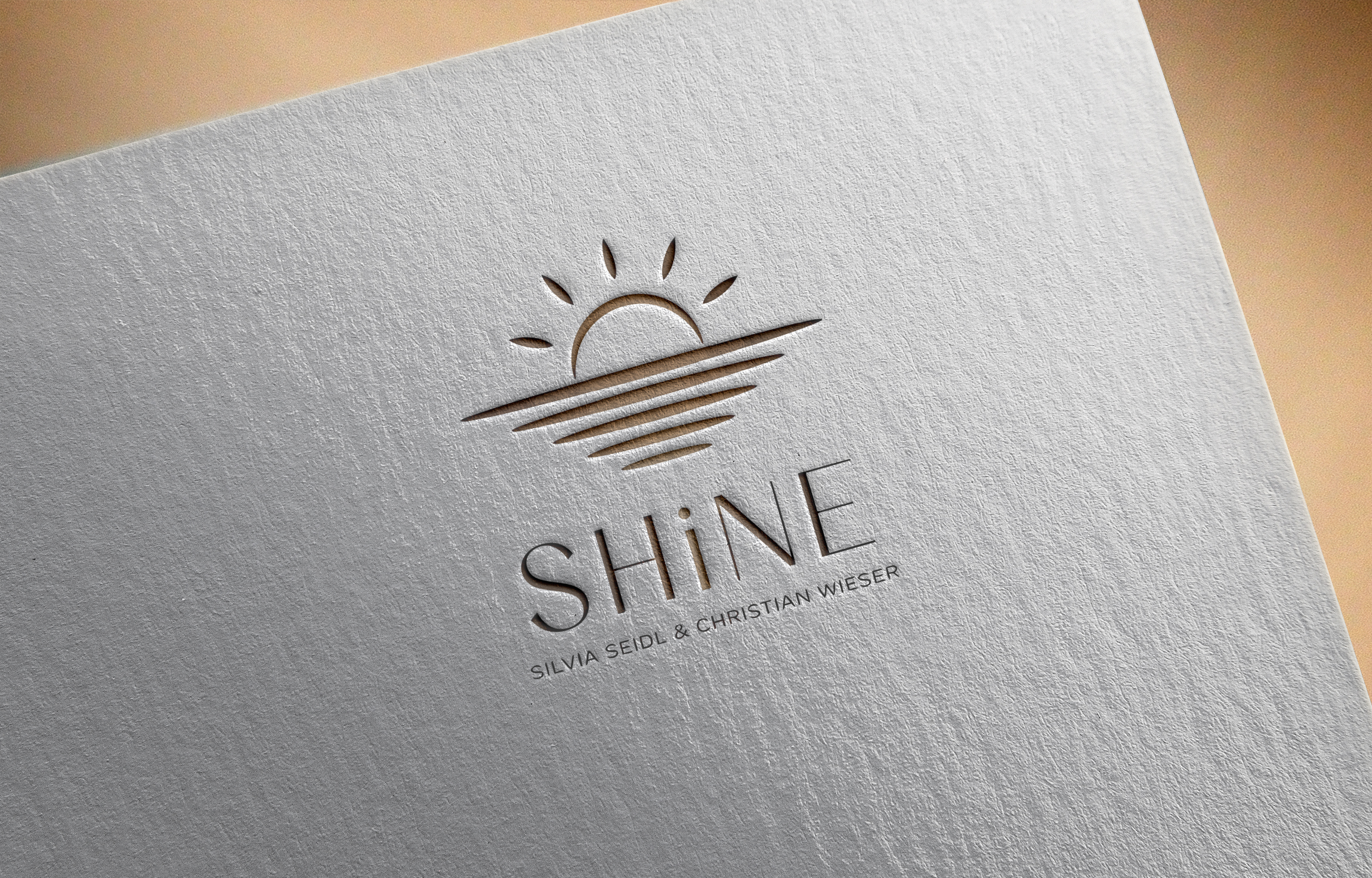 Design de Logo par Zoe Designs pour SHINE | Silvia Seidl & Christian Wieser GesbR | Design #36697587