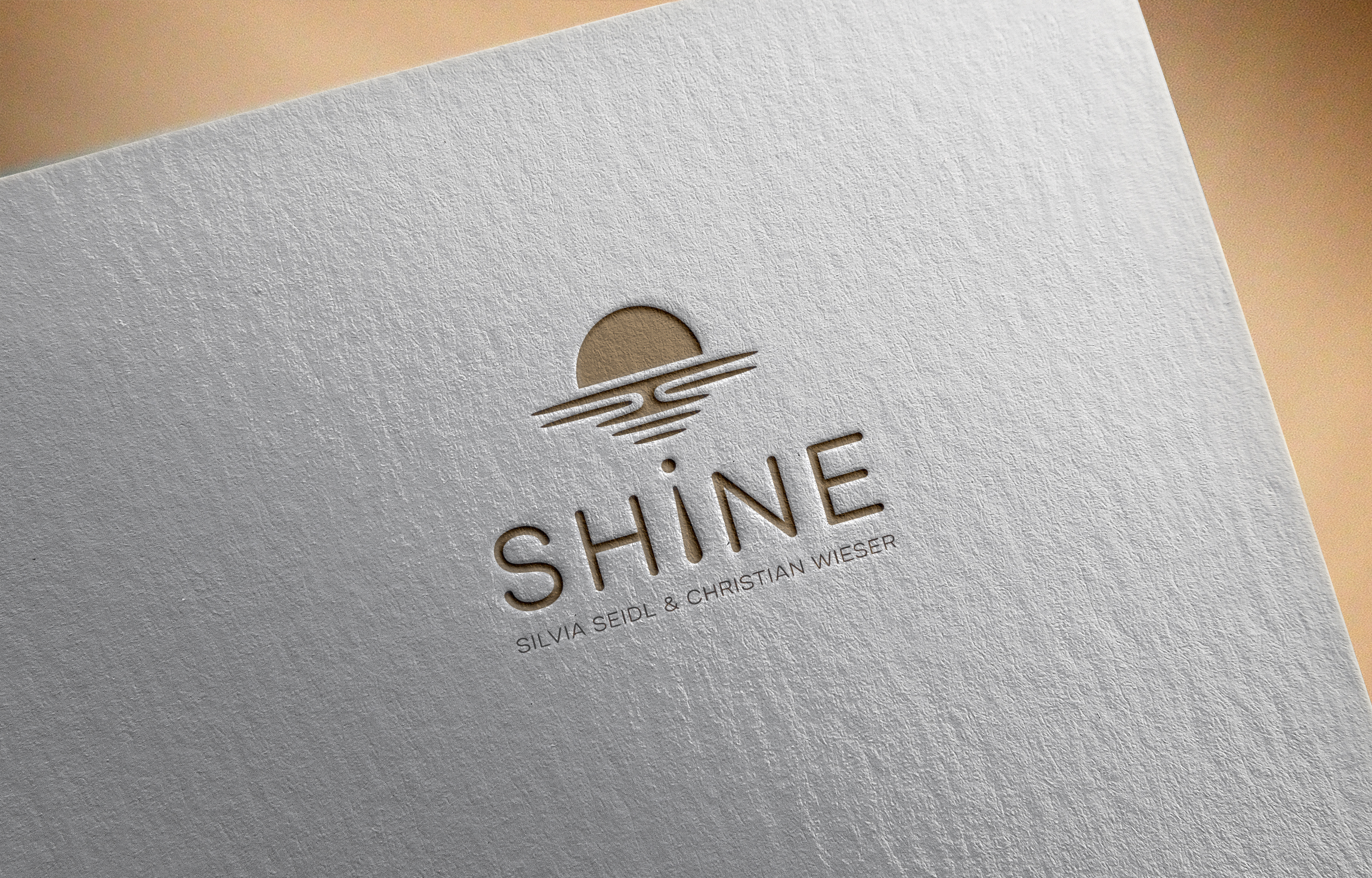 Design de Logo par Zoe Designs pour SHINE | Silvia Seidl & Christian Wieser GesbR | Design #36697589