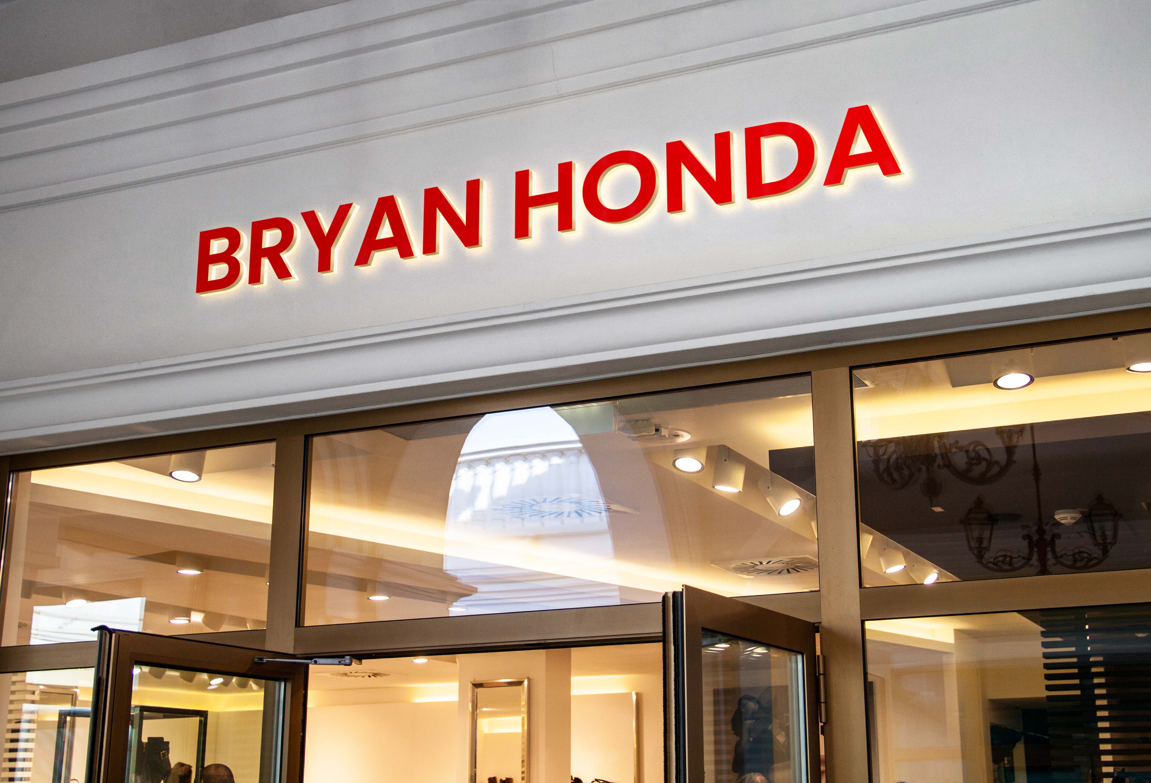 Diseño de Logo por RobloxPro para BRYAN HONDA | Diseño #36767933