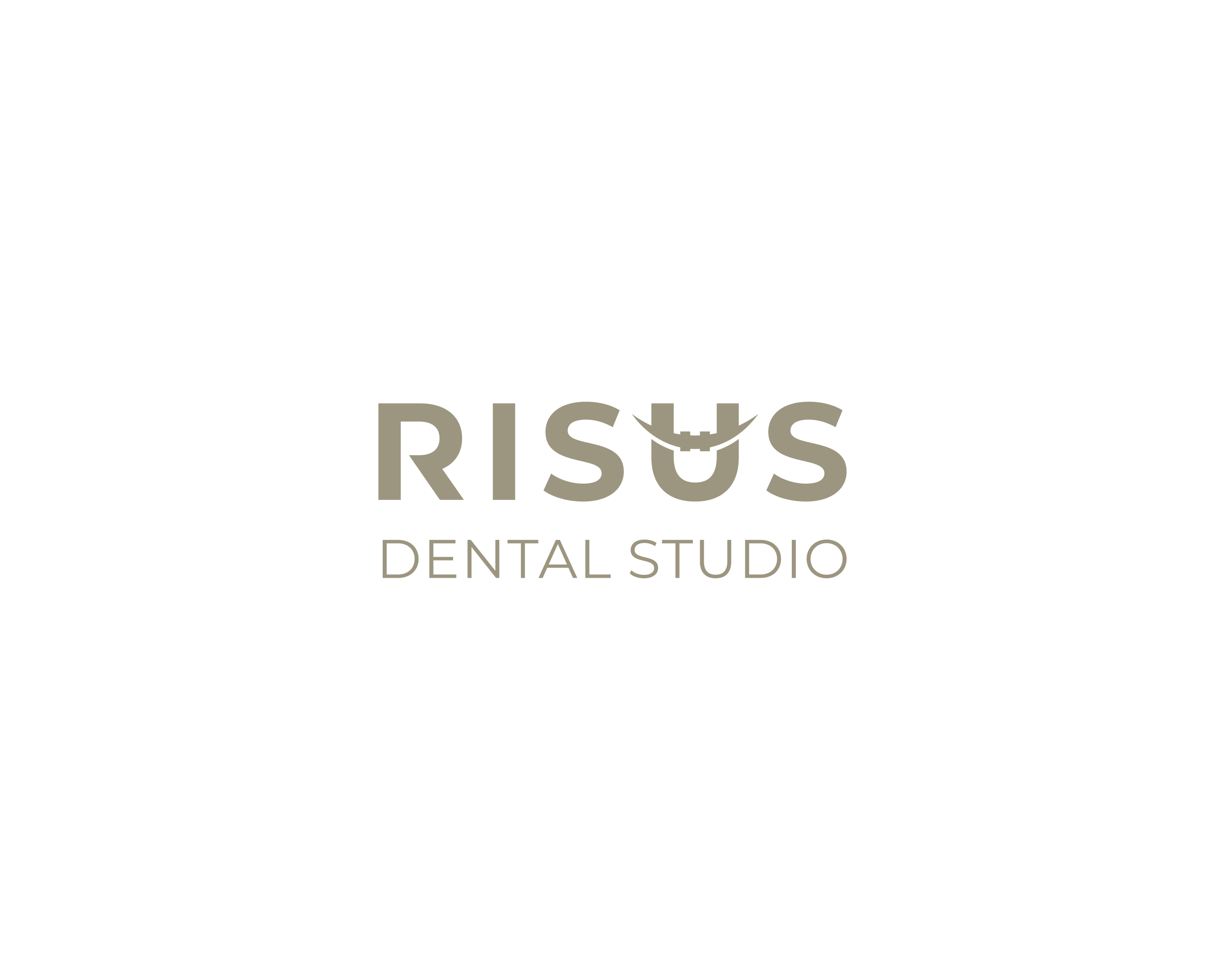 Design de Logo par MugiBerkah pour Risus Dental Studio | Design #36917698