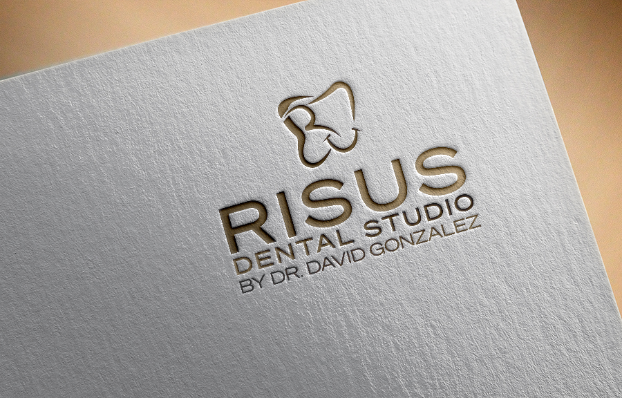 Diseño de Logo por Design_tamim para Risus Dental Studio | Diseño #36910184