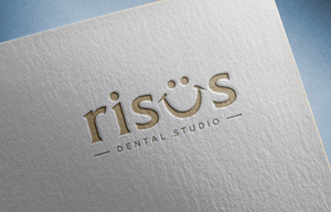 Design de Logo par omahsegoro pour Risus Dental Studio | Design : #36944422