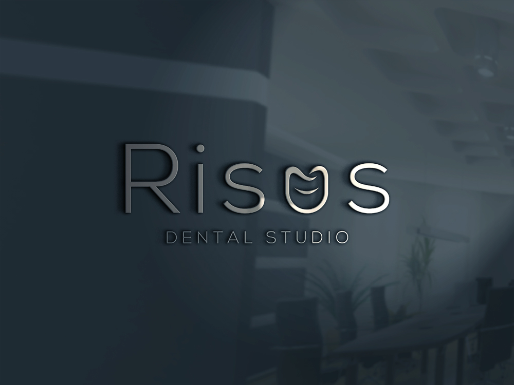 Design de Logo par Design your Mind pour Risus Dental Studio | Design #36909403