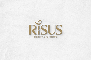 Design de Logo par Olivia Marie Smith pour Risus Dental Studio | Design : #36915243