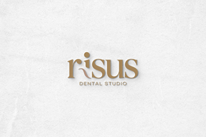 Design de Logo par Olivia Marie Smith pour Risus Dental Studio | Design : #36915244