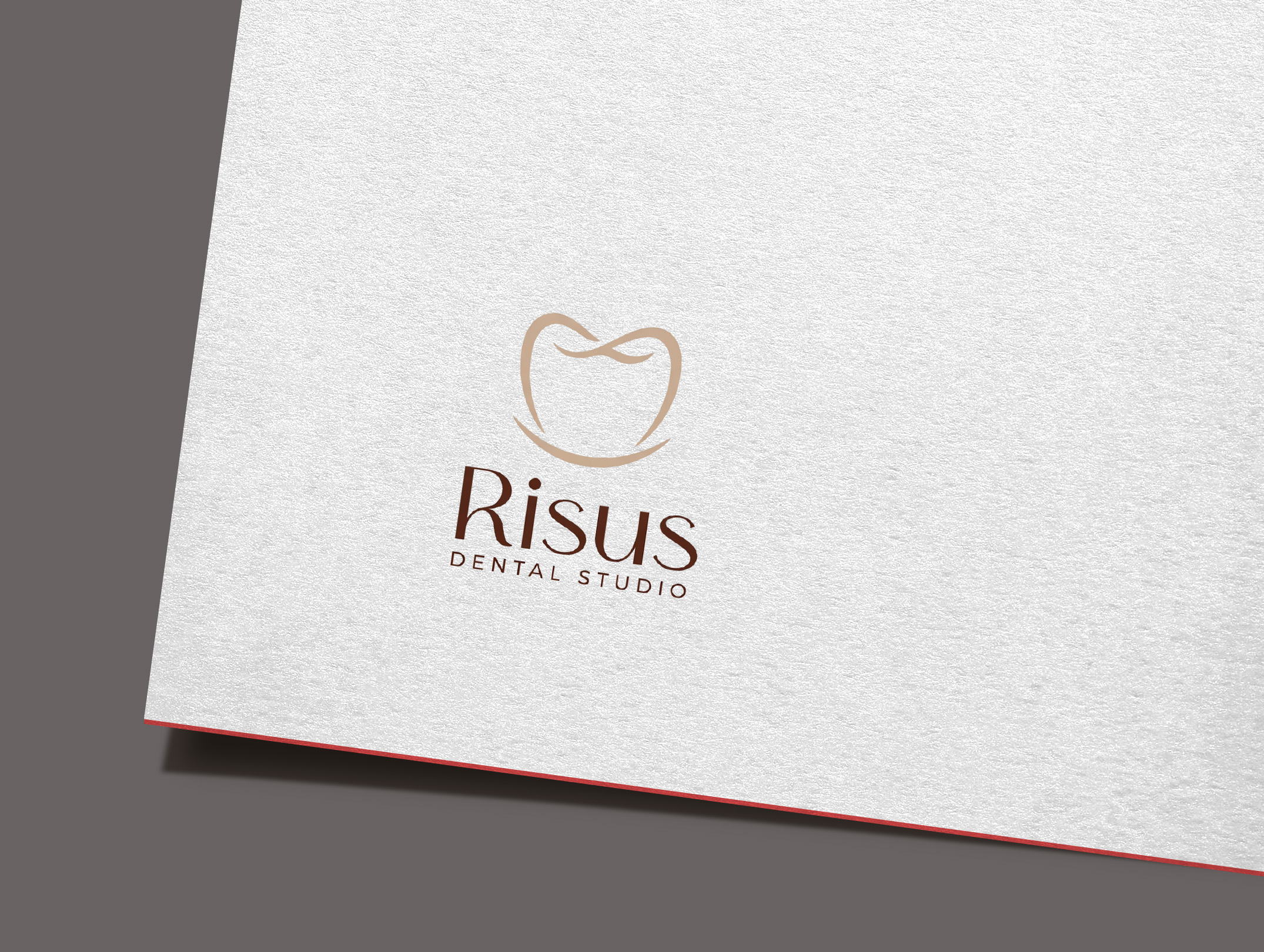 Diseño de Logo por GraphiqueLab para Risus Dental Studio | Diseño #36910173