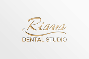 Design de Logo par HaveTake pour Risus Dental Studio | Design : #36921043