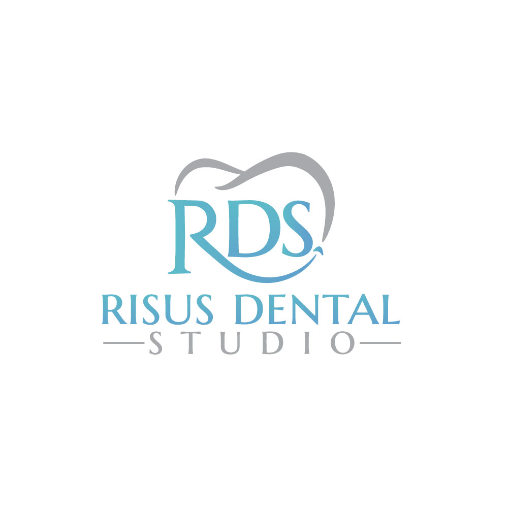 Logo-Design von Anekaa für Risus Dental Studio | Design #36910437
