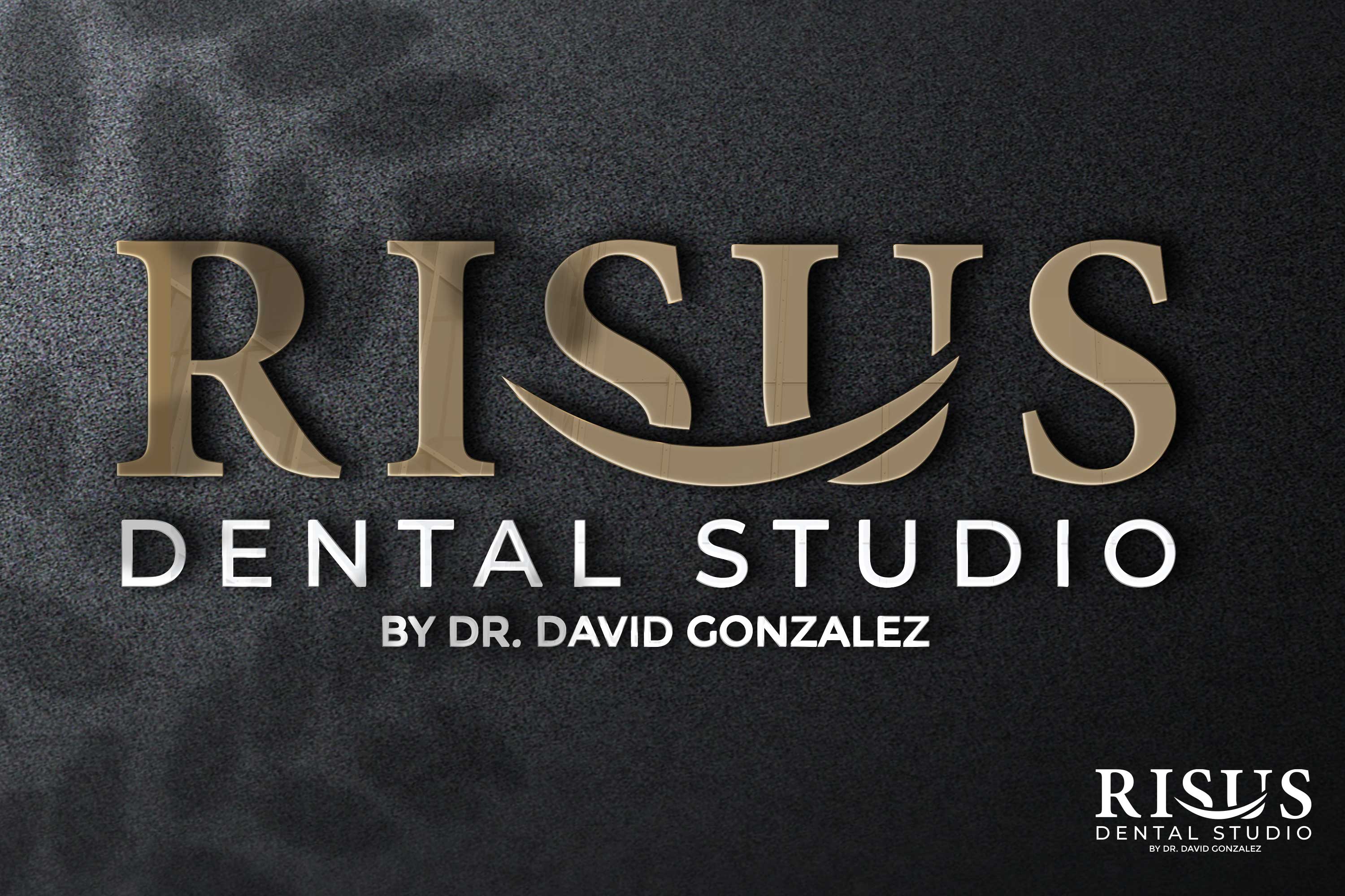 Design de Logo par kentoi406 pour Risus Dental Studio | Design #36930481