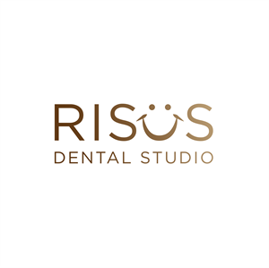 Design de Logo par ares_h1 pour Risus Dental Studio | Design #36914350