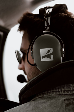 Design de Logo par Adobe Expert 360 pour Kubick Aviation Services | Design : #36935491