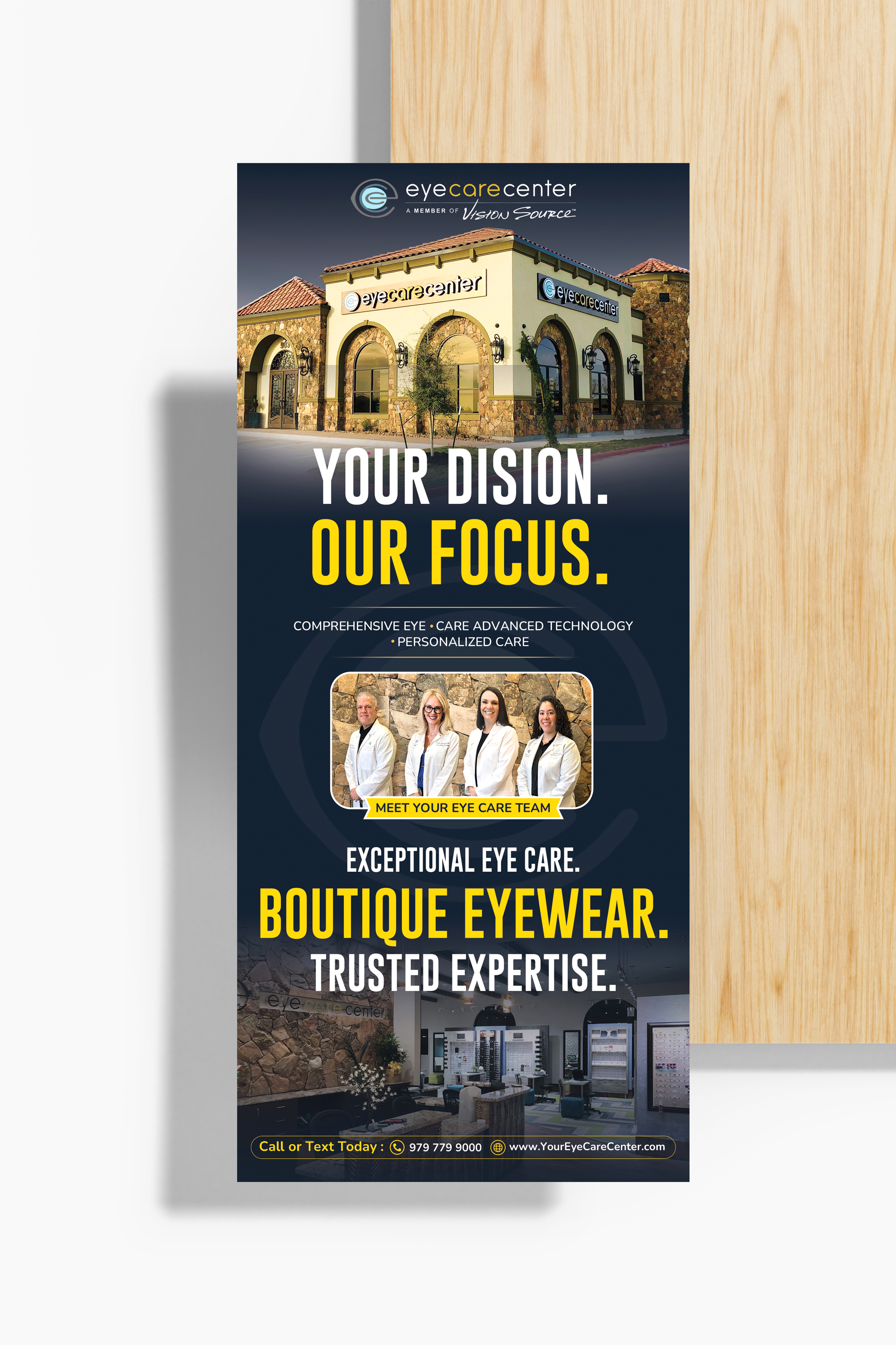 Diseño de Flyer por Revolt Team para Eye Care Center | Diseño #37409072