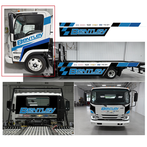 Car Wrap Design by onze design