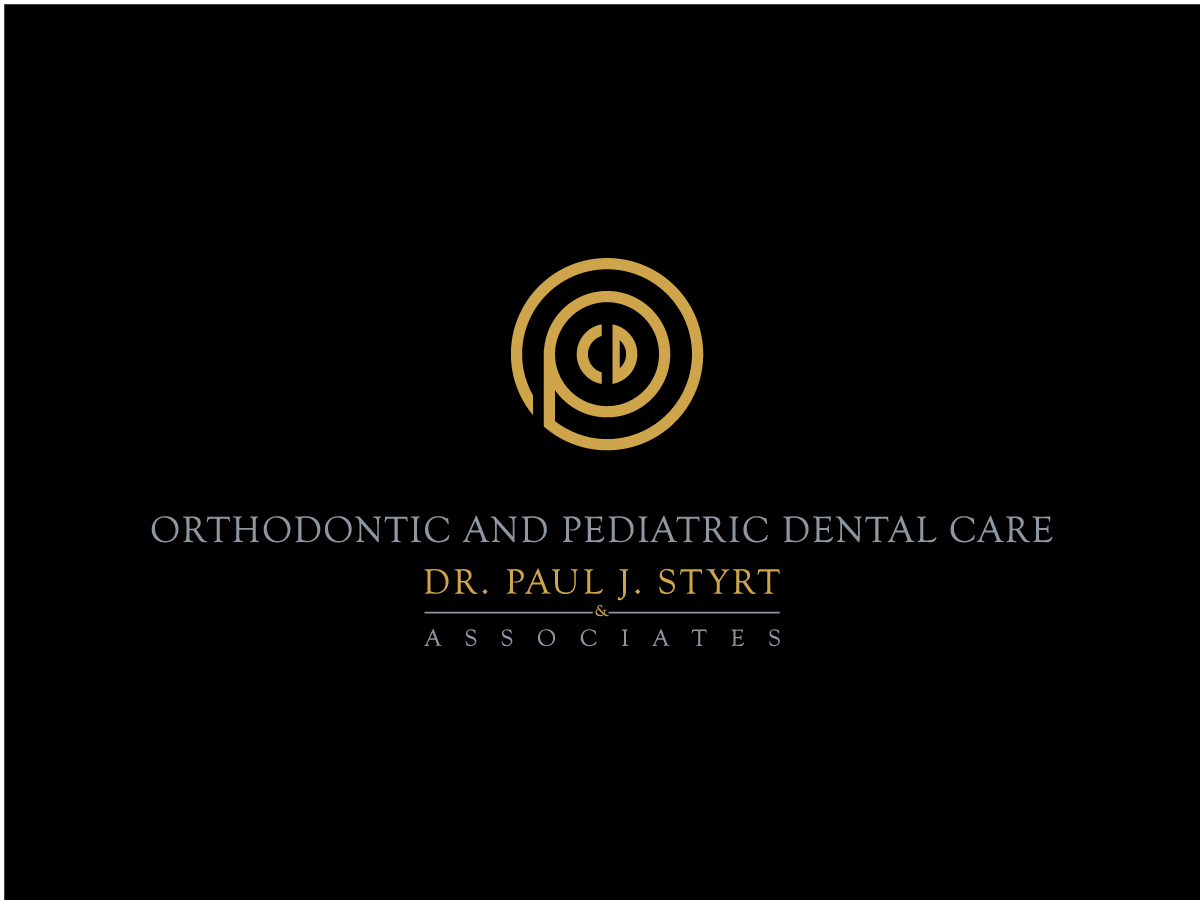 Diseño de Logo por Ajay Soni para Dr. Paul J Styrt Orthodontics | Diseño #3699303