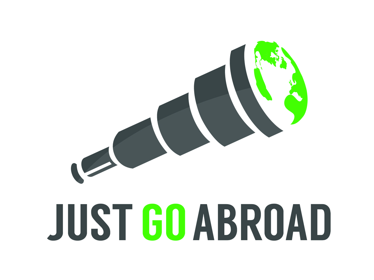 Diseño de Logo por JordanJDesigns para Just Go Abroad | Diseño #3387099
