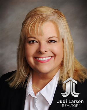 Signage Design by soujiro for The Larsen Team | Design: #3617134