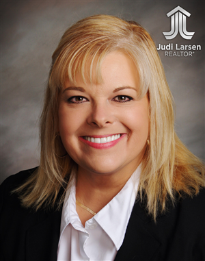 Signage Design by soujiro for The Larsen Team | Design: #3617139