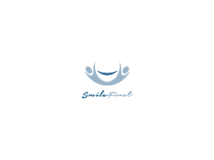 Design de Logo par Ajay Soni pour Smiles First | Design : #3790354
