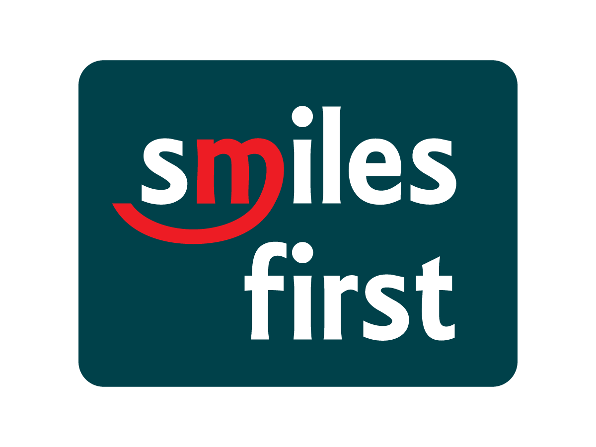 Design de Logo par stevu1967 pour Smiles First | Design #3783279