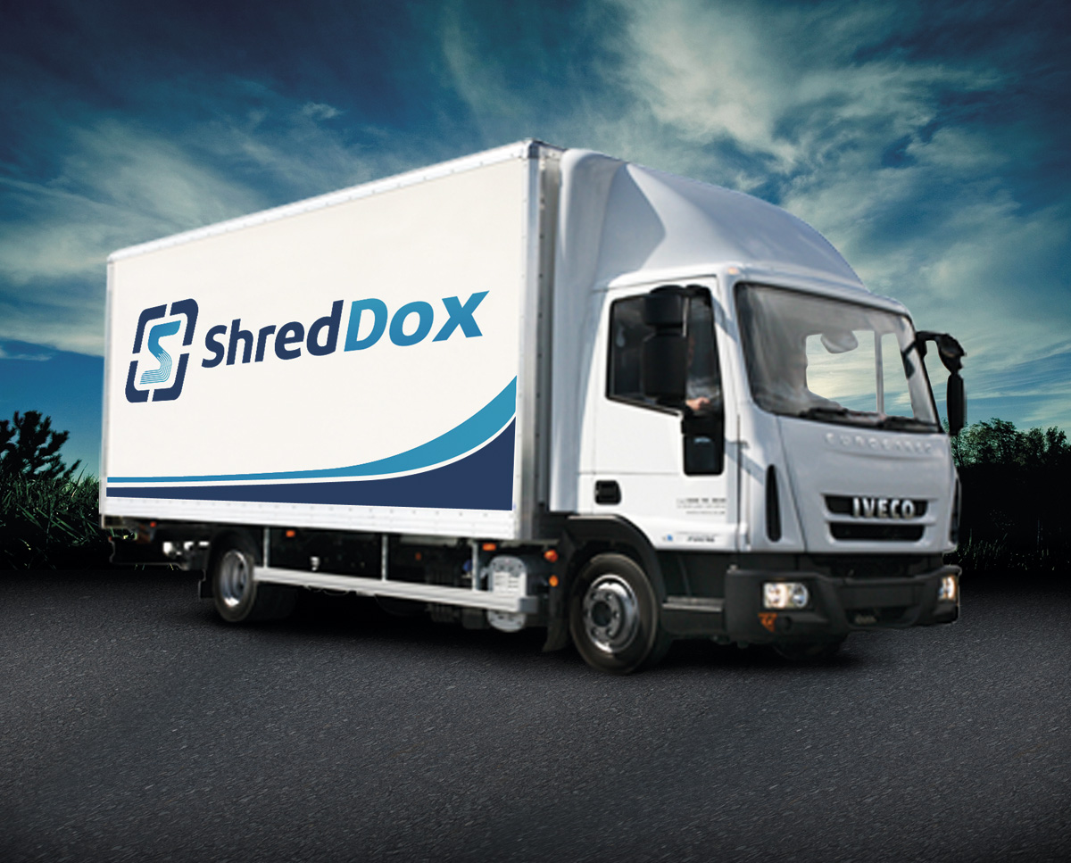 Diseño de Logo por pimienta87 para Shred Dox | Diseño #3827512