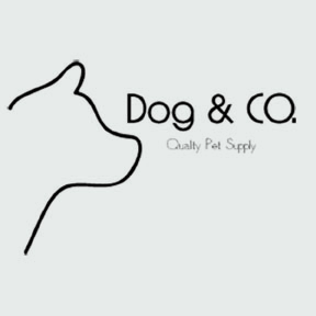 Diseño de Logo por TomashaMcIntyre para SHOP Dog & Co. | Diseño #3966661