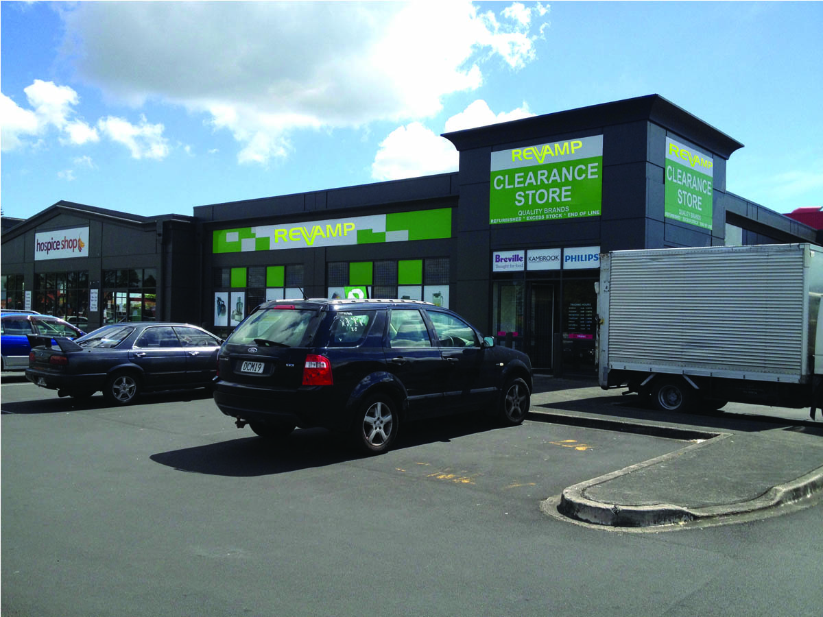 Signage Design by SUDHEESH.V for Applianceoutlet ltd | Design #5118088