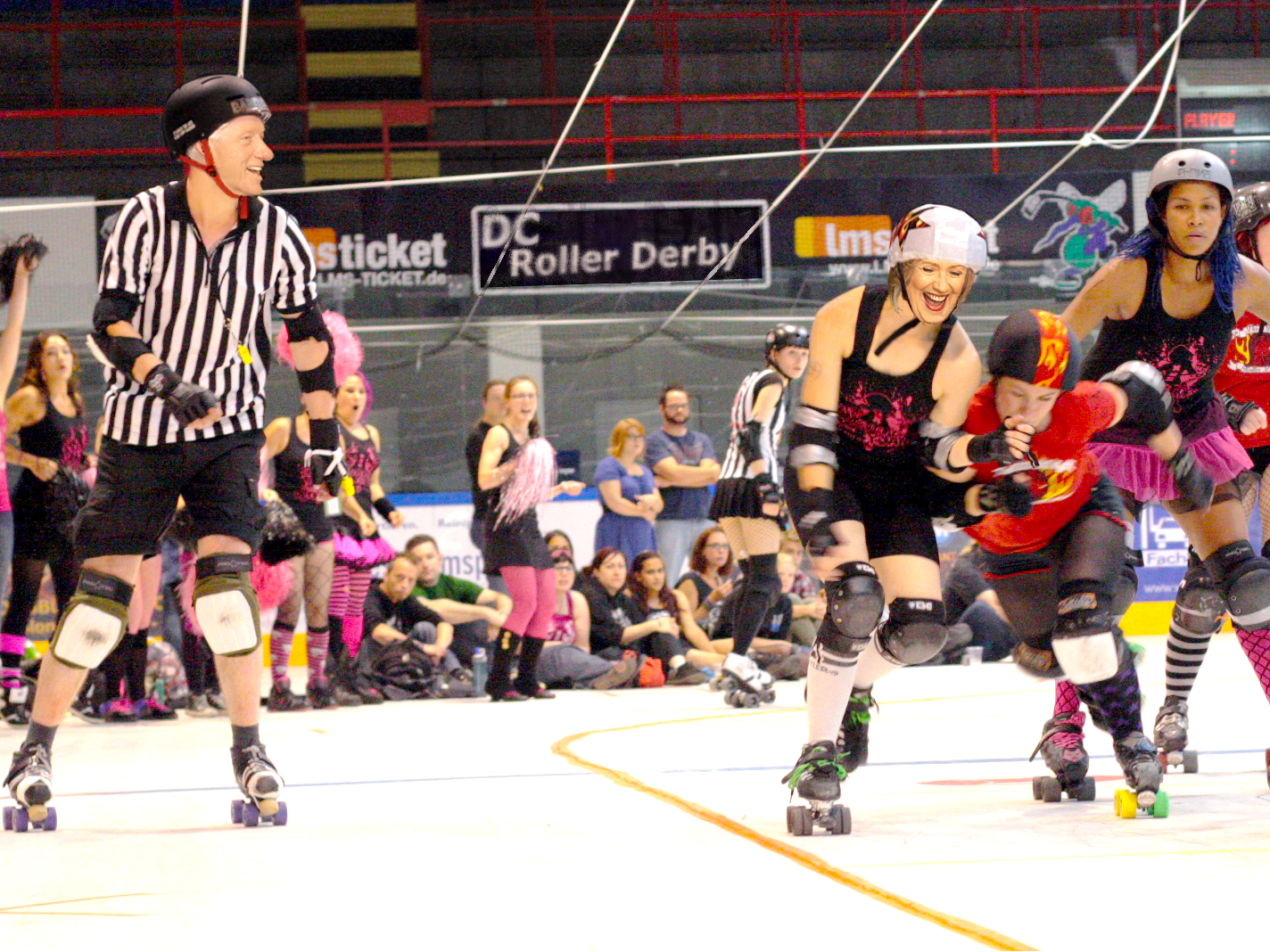 Photoshop Design by CLOTT for DesignCrowd LLC | Design #5279888