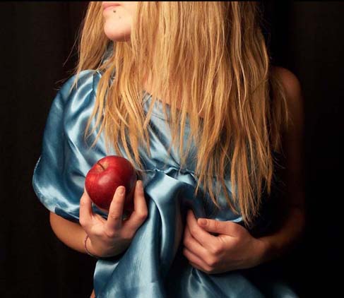 angela's profile picture