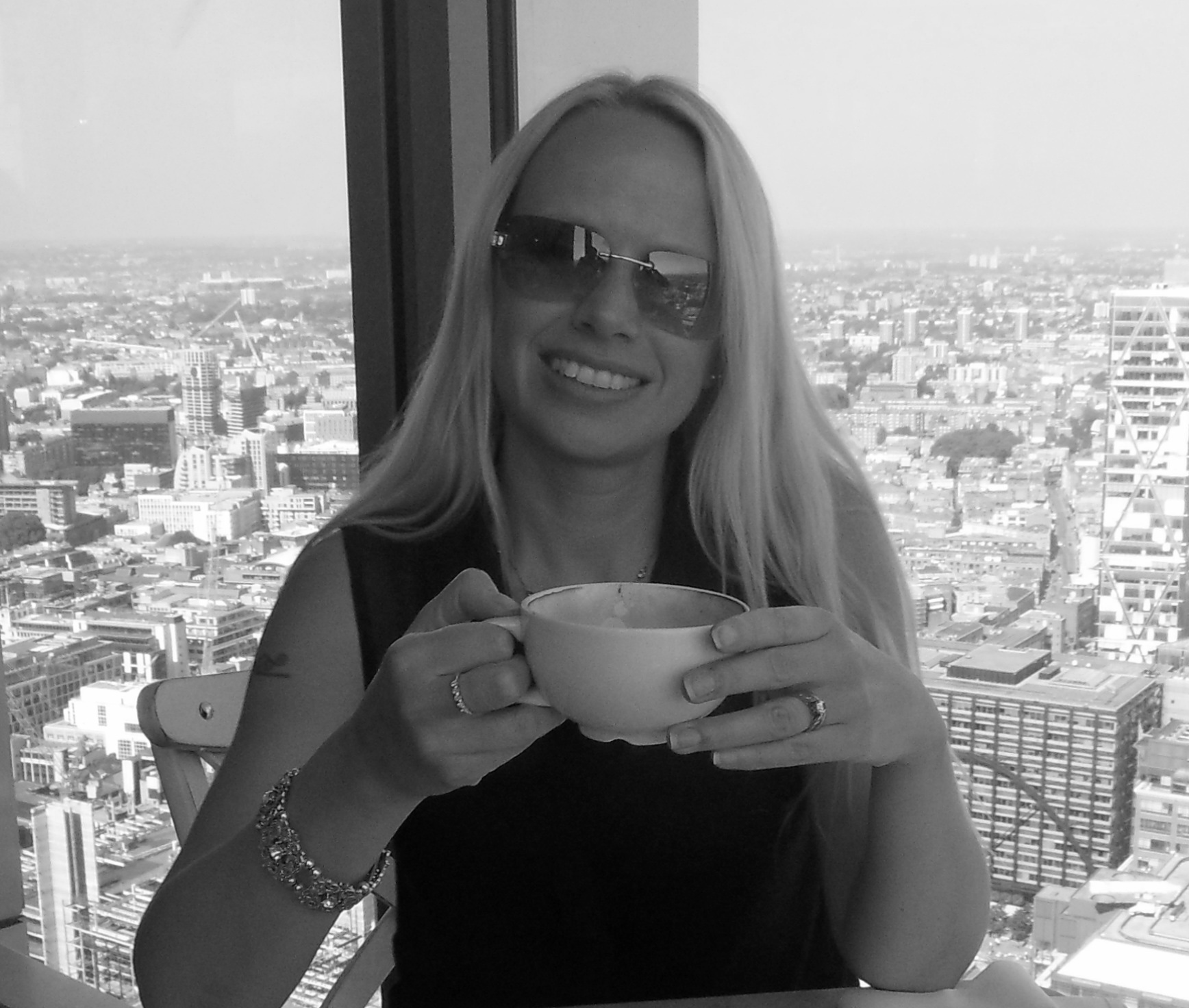 Jennifer L's profile picture