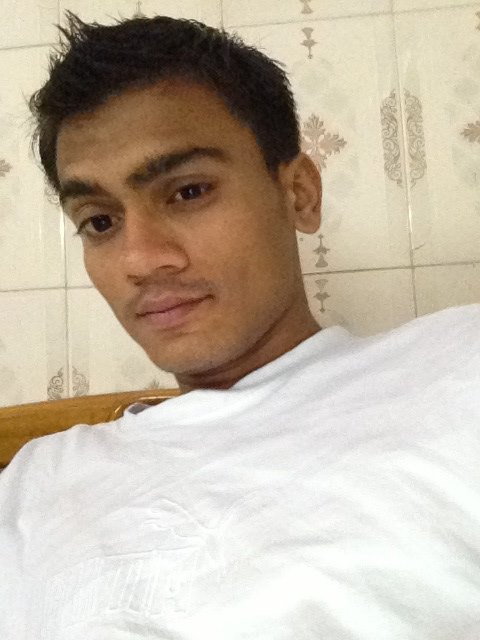 chiks_27's profile picture