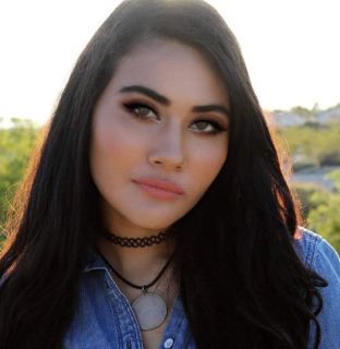 DestinyHutchinson's profile picture