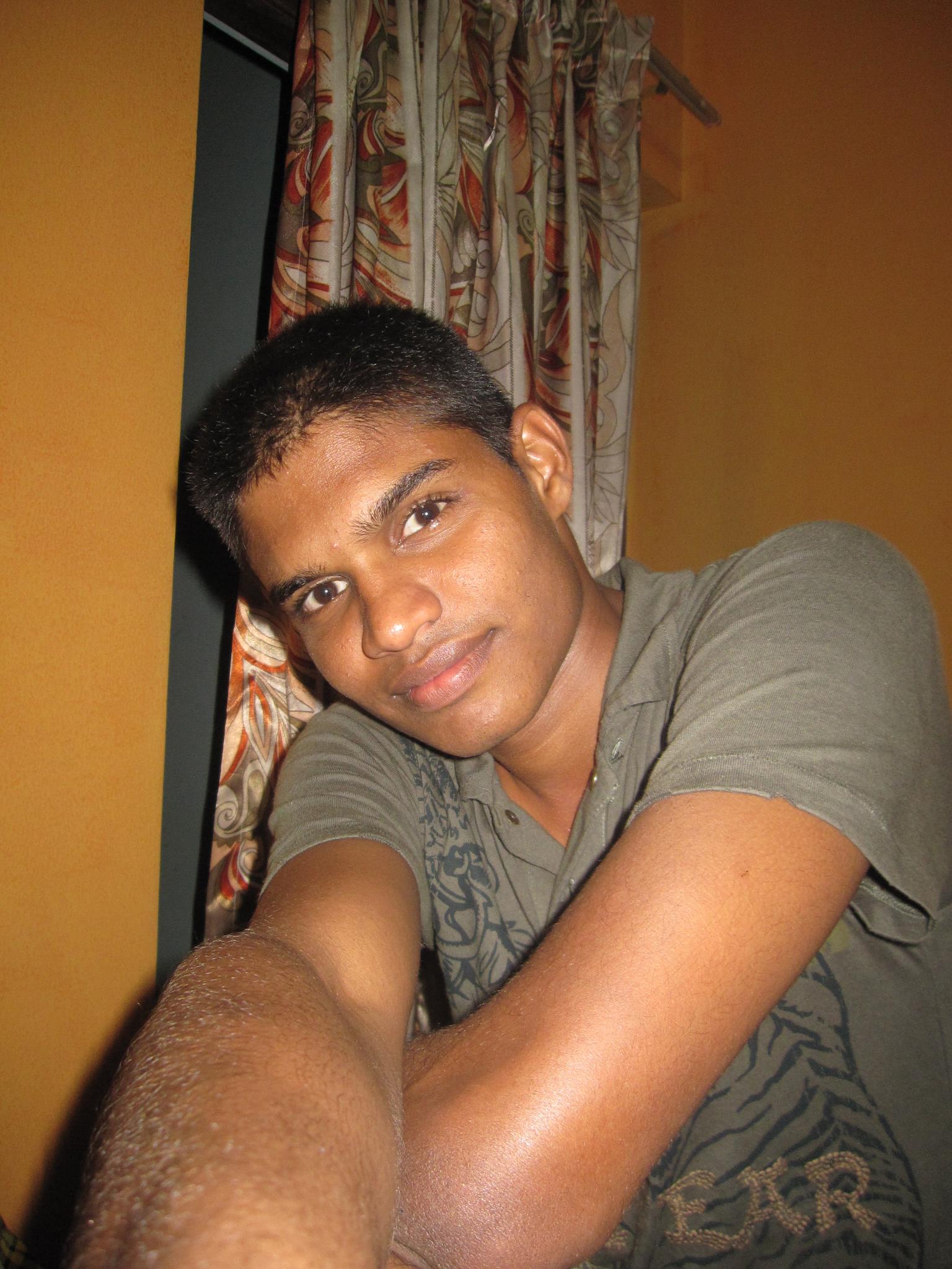 Dinuk's profile picture