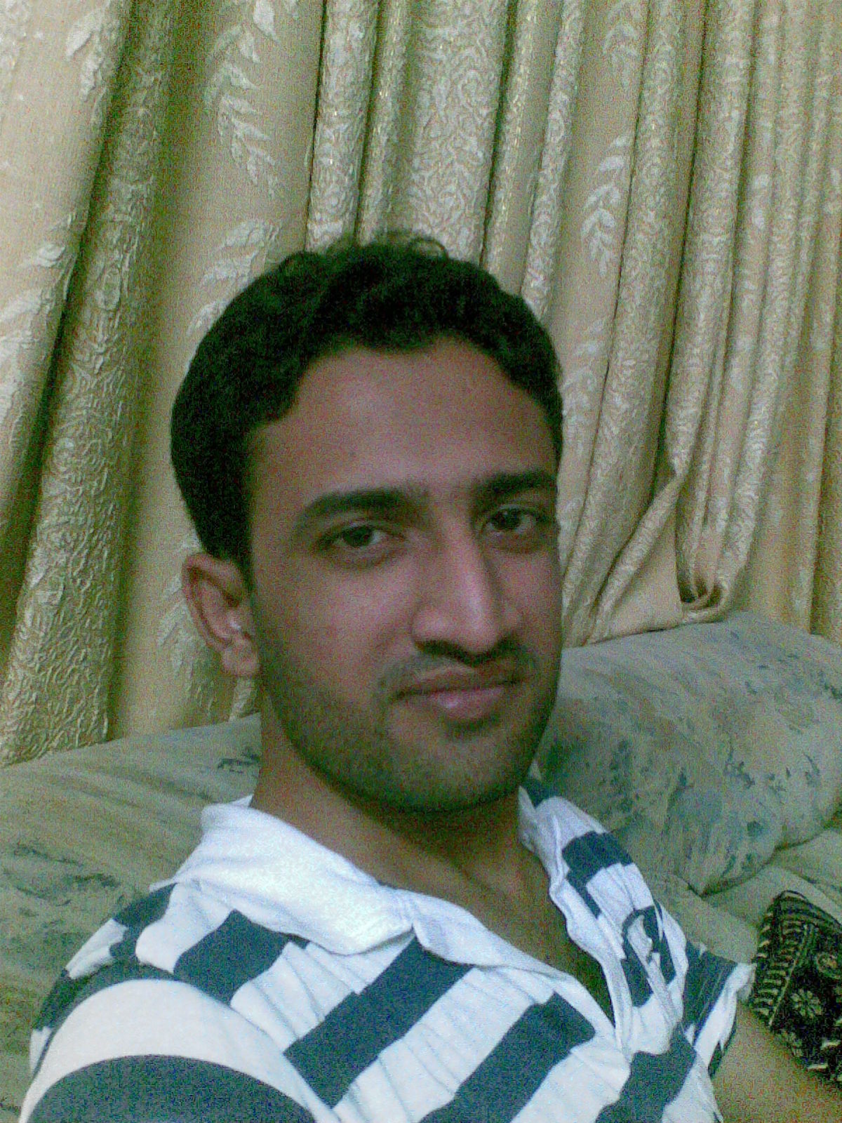 wahdat nadeem's profile picture