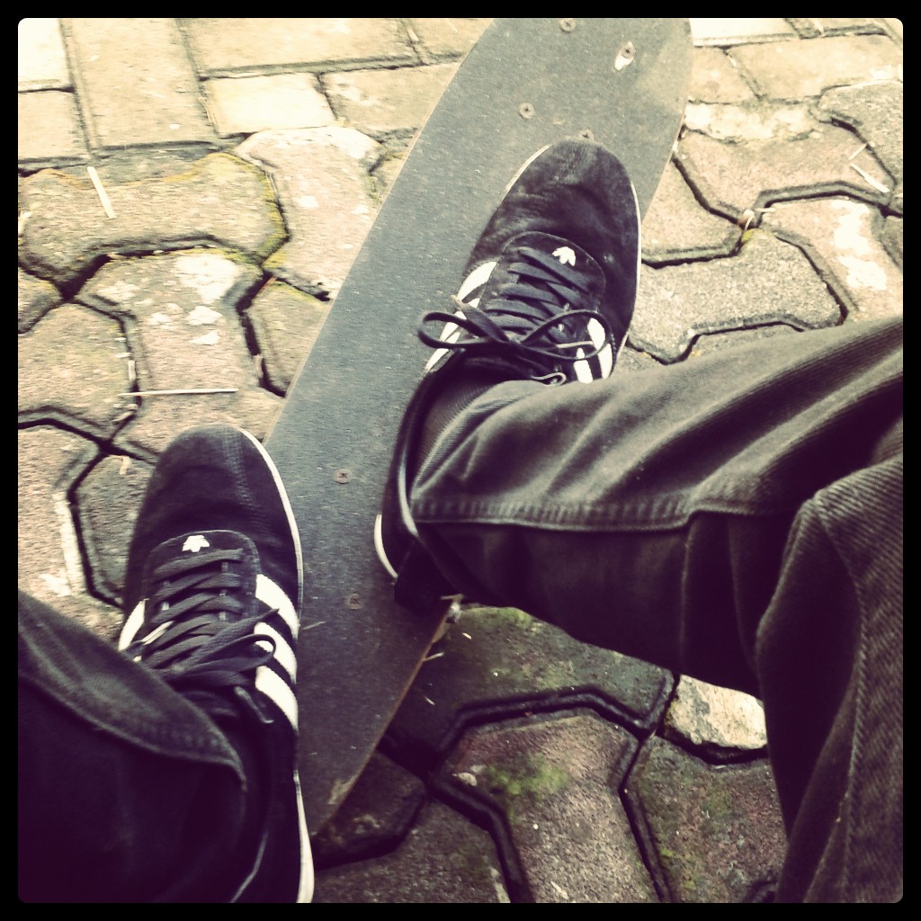 indraperwira7's profile picture