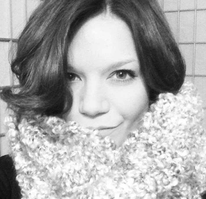 julie bee designs's profile picture