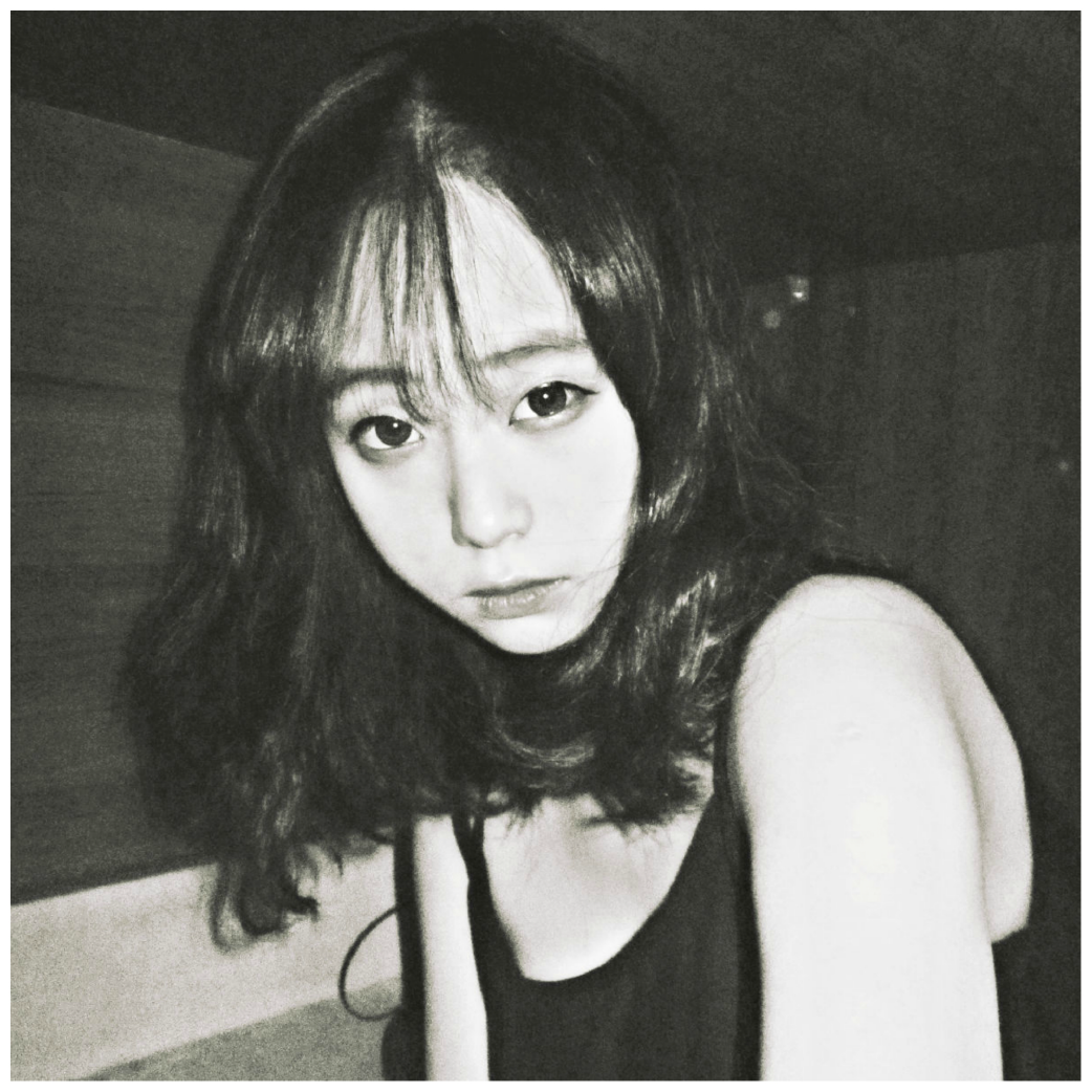 Lucia Pham's profile picture