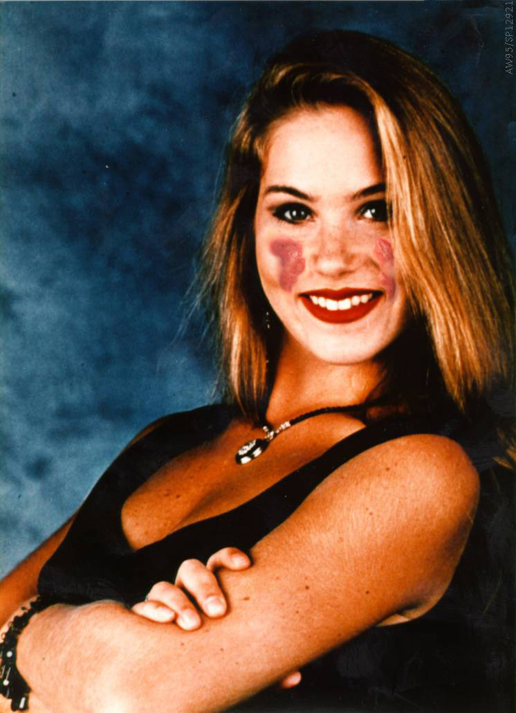 Diseño de Photoshop por Wolfert para DesignCrowd (Community Contests) | Diseño #9105866