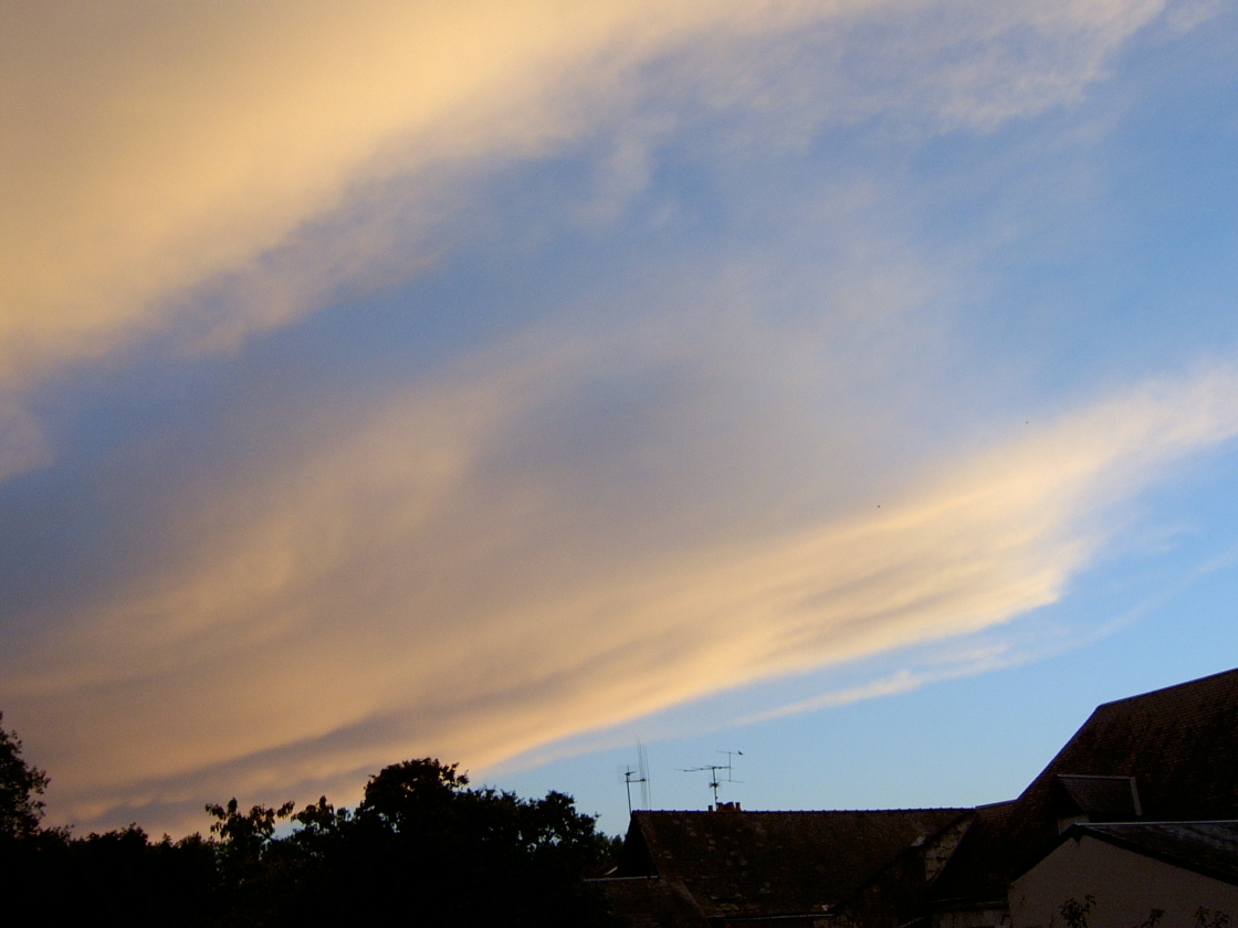 Photography by EtienneMartin for DesignCrowd (Community Contests) | Design #9101954