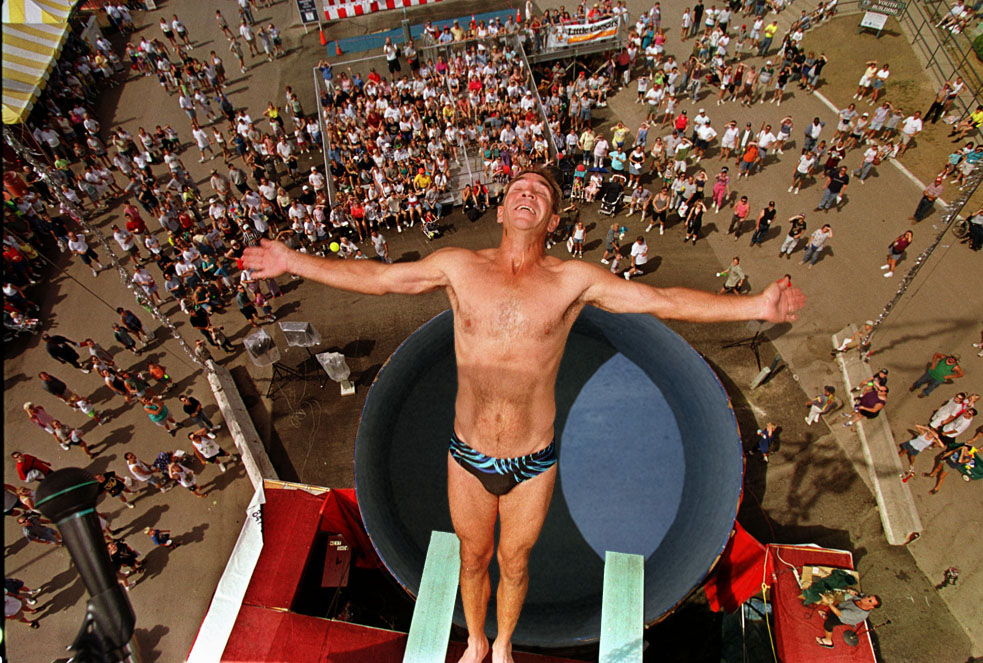 Design Photoshop par AlanSmithee pour DesignCrowd (Community Contests) | Design #9075096